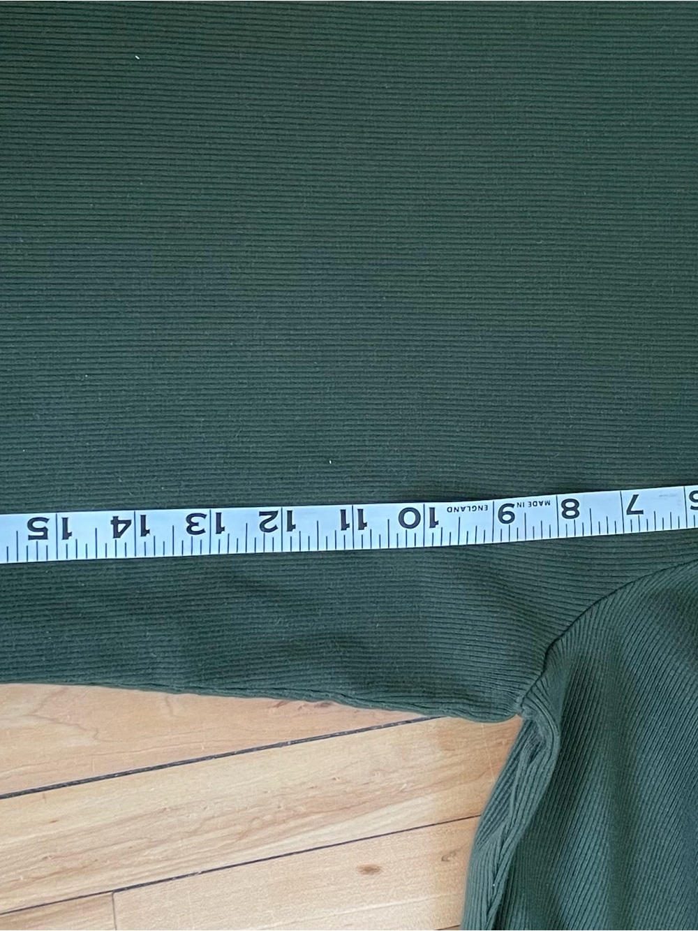 NEW! Universal Thread olive green long ribbed sleeve top in size - Picture 8 of 8